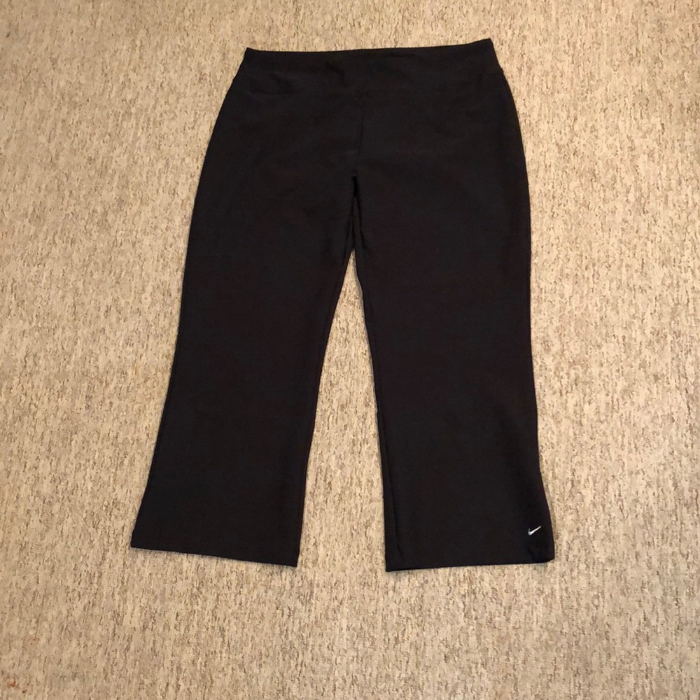 Nike workout capris